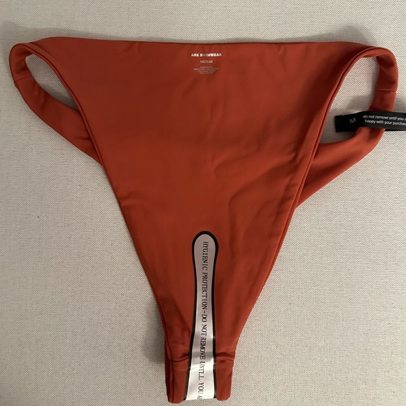 Rust Bikini Set - Picture 7 of 9